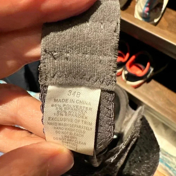 34B STRAPLESS BRA - Picture 2 of 2